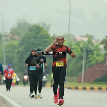 Runner Photo 7049677