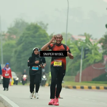 Runner Photo 7049685