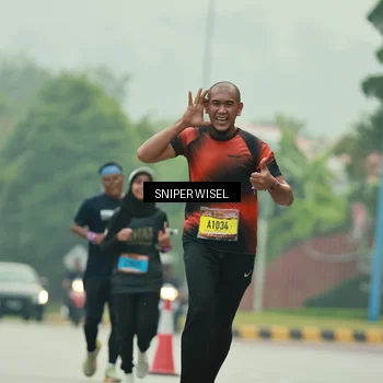 Runner Photo 7049690
