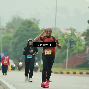 Runner Photo 7049691
