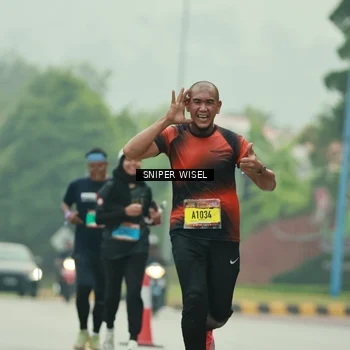 Runner Photo 7049698