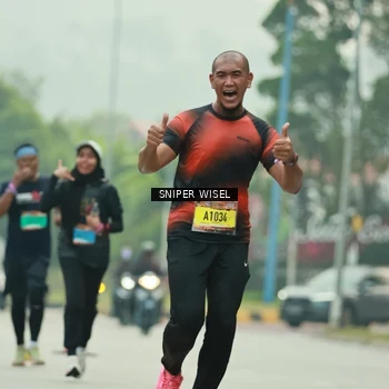 Runner Photo 7049701