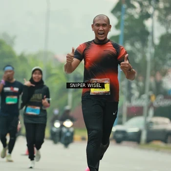Runner Photo 7049707
