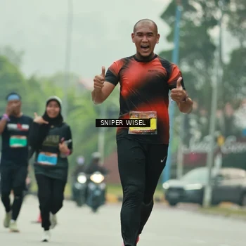 Runner Photo 7049709