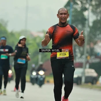 Runner Photo 7049725