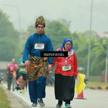 Runner Photo 7049777