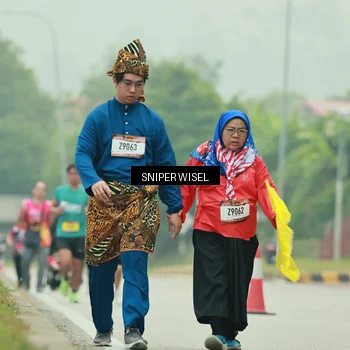 Runner Photo 7049778