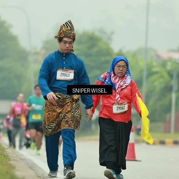 Runner Photo 7049781