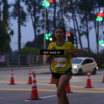 Runner Photo 7051010