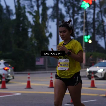 Runner Photo 7051012