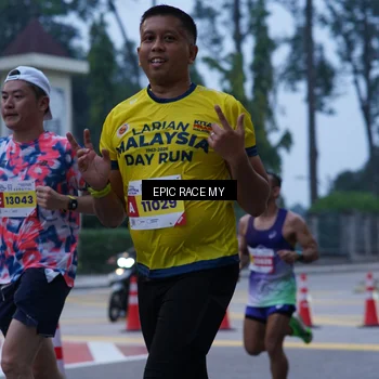 Runner Photo 7051033