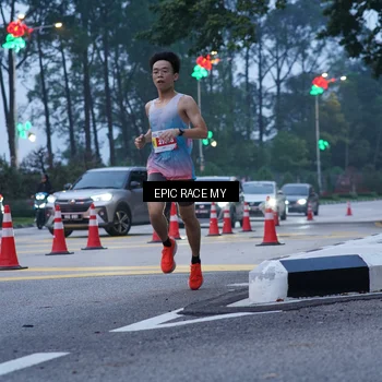 Runner Photo 7051037
