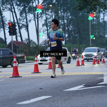 Runner Photo 7051043