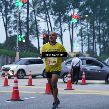 Runner Photo 7051064