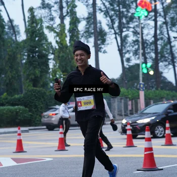 Runner Photo 7051067