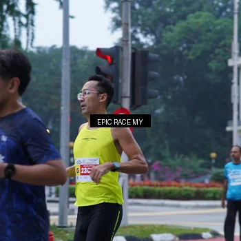 Runner Photo 7051079