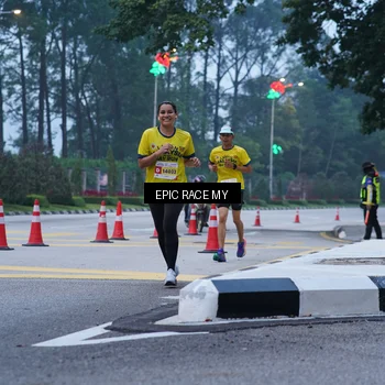 Runner Photo 7051094