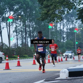 Runner Photo 7051104