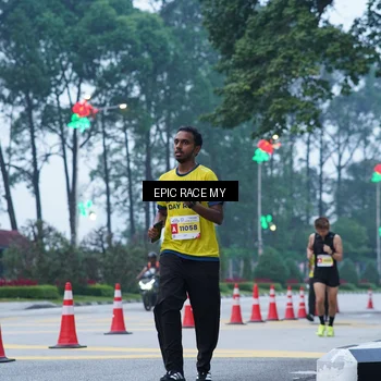 Runner Photo 7051138