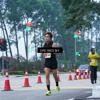 Runner Photo 7051142