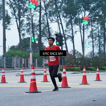 Runner Photo 7051150