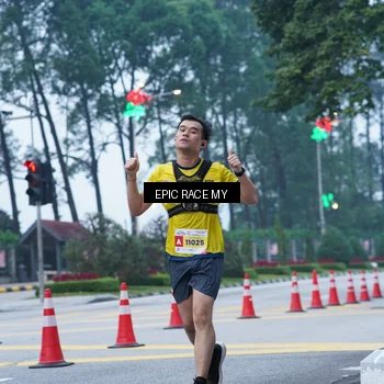 Runner Photo 7051176