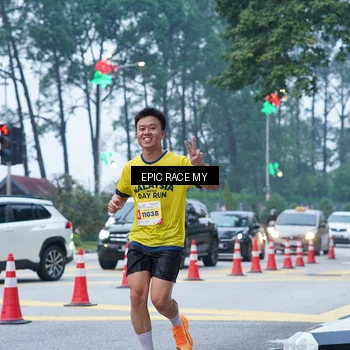 Runner Photo 7051198