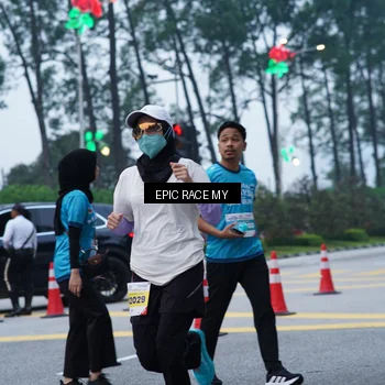 Runner Photo 7051226