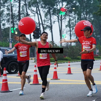 Runner Photo 7051230