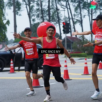 Runner Photo 7051231