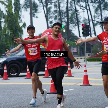 Runner Photo 7051232