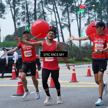 Runner Photo 7051238