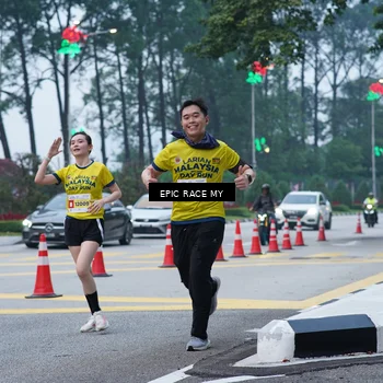 Runner Photo 7051245