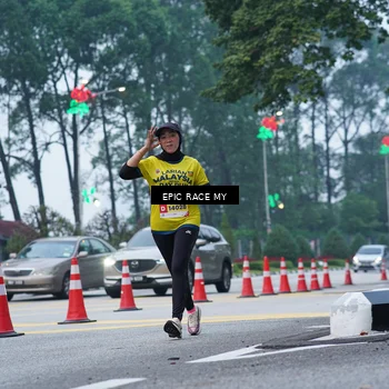 Runner Photo 7051258