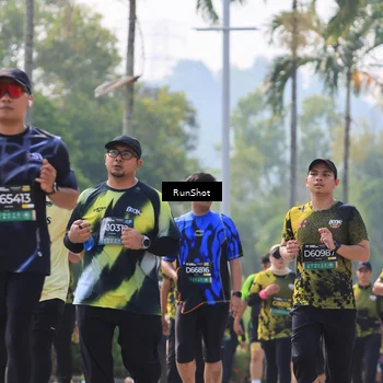 Runner Photo 7051264