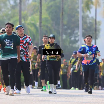 Runner Photo 7051281