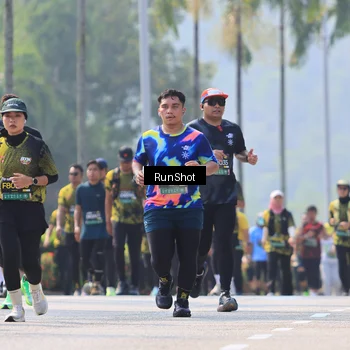 Runner Photo 7051288