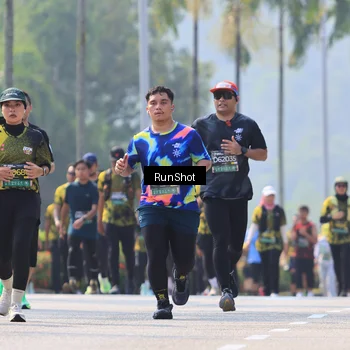 Runner Photo 7051296