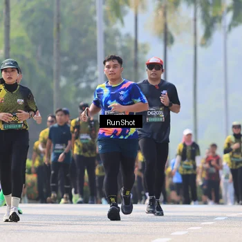 Runner Photo 7051298