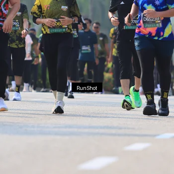 Runner Photo 7051302