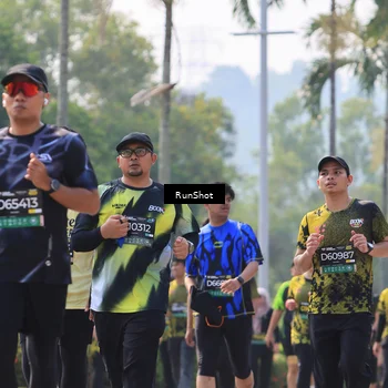 Runner Photo 7051312