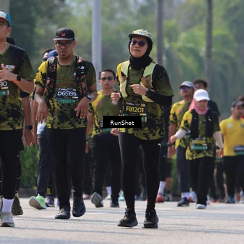 Runner Photo 7051338