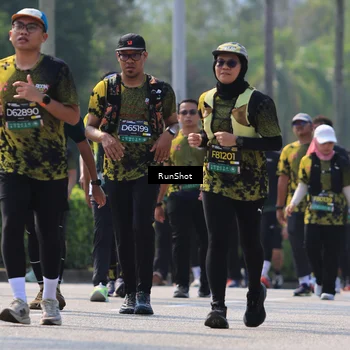 Runner Photo 7051342