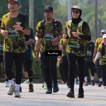 Runner Photo 7051343