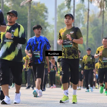 Runner Photo 7051365