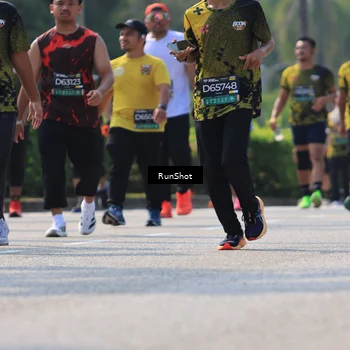 Runner Photo 7051369