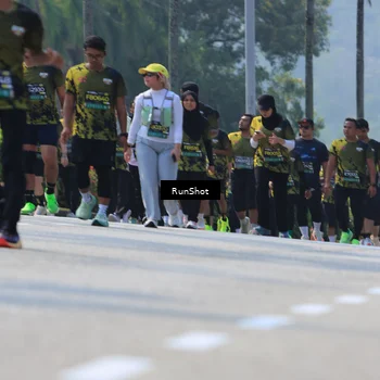 Runner Photo 7051372