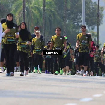 Runner Photo 7051421
