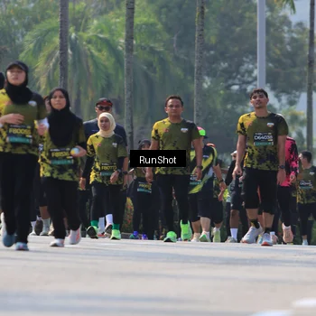 Runner Photo 7051422