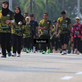Runner Photo 7051443
